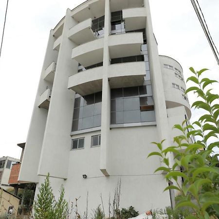 Hotel Gjuta 地拉那 外观 照片