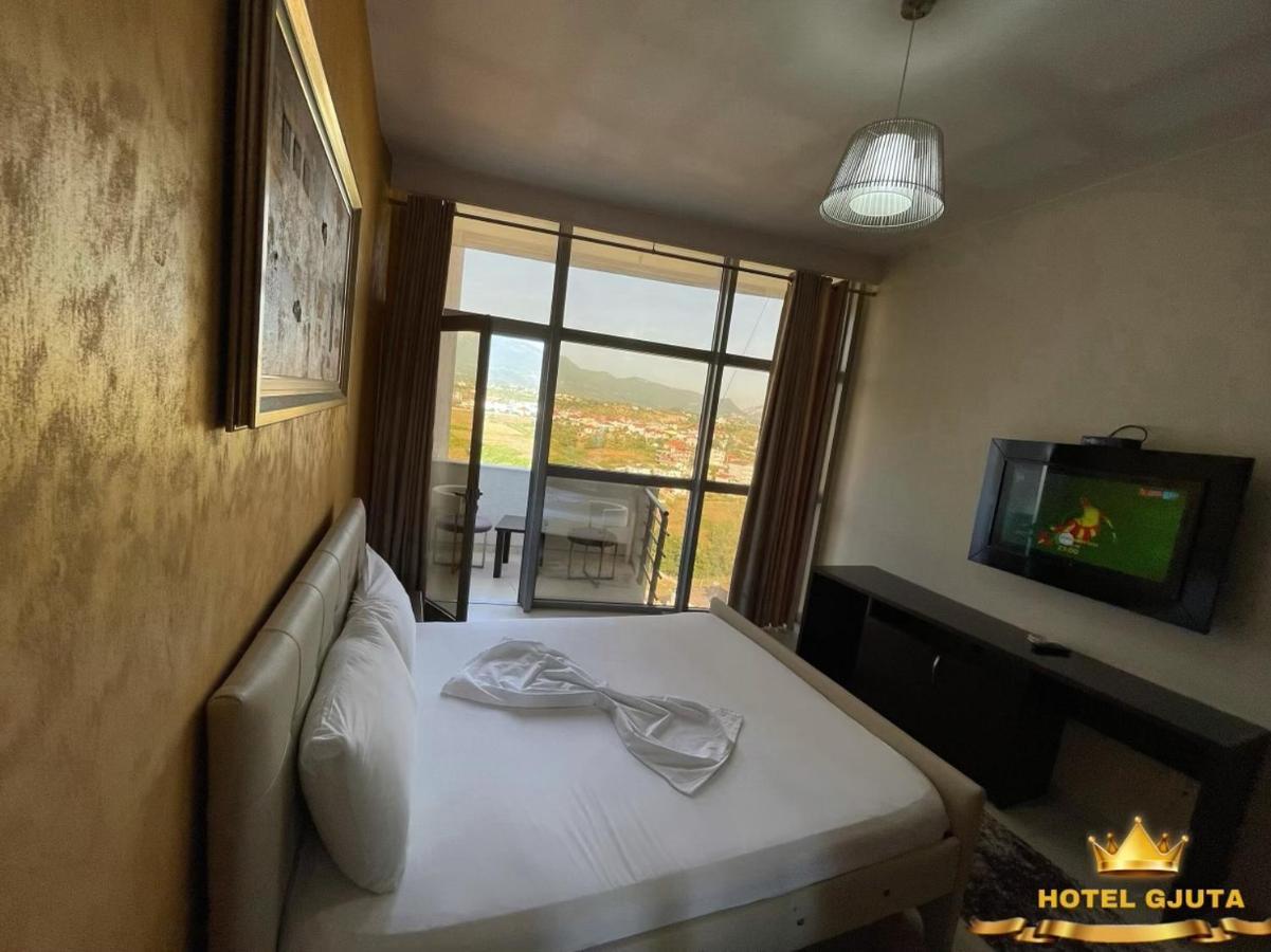 Hotel Gjuta 地拉那 外观 照片