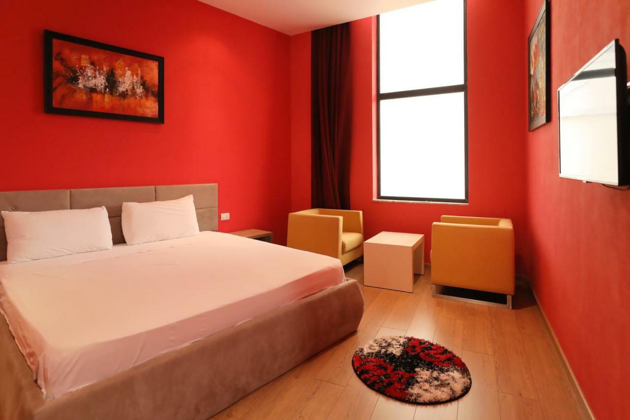 Hotel Gjuta 地拉那 外观 照片
