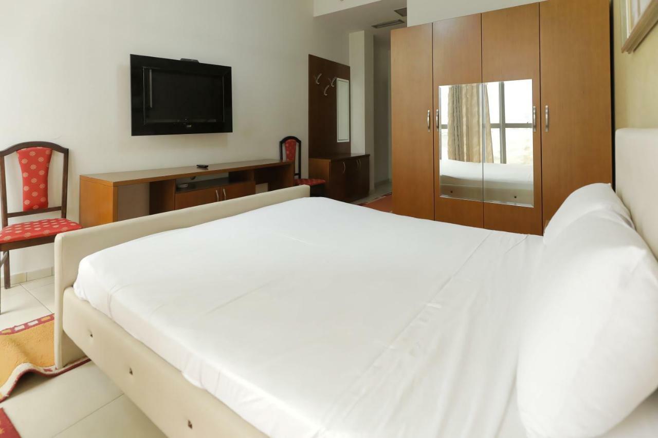 Hotel Gjuta 地拉那 外观 照片