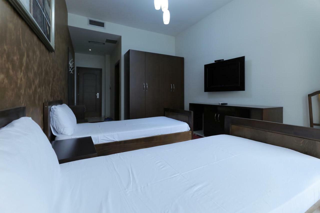Hotel Gjuta 地拉那 外观 照片